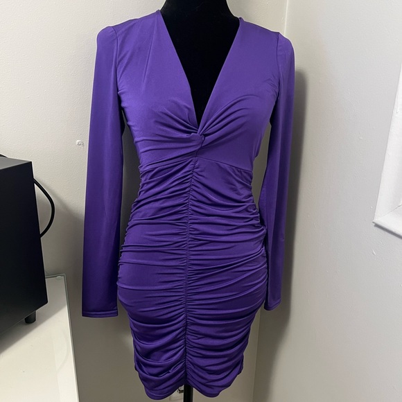 Purple long sleeve front tie Guess dress - Picture 3 of 5